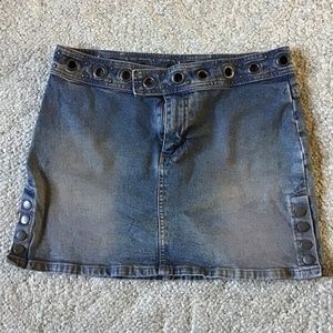 Women’s Denim skirt, size 7, brand is MISDEMEANOR